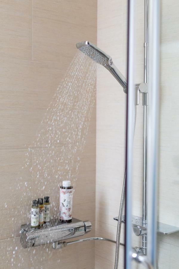 12 Keys Athens Apartments Bagian luar foto