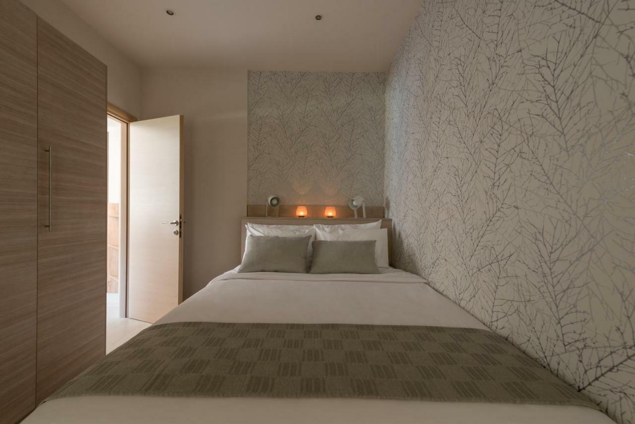 12 Keys Athens Apartments Bagian luar foto