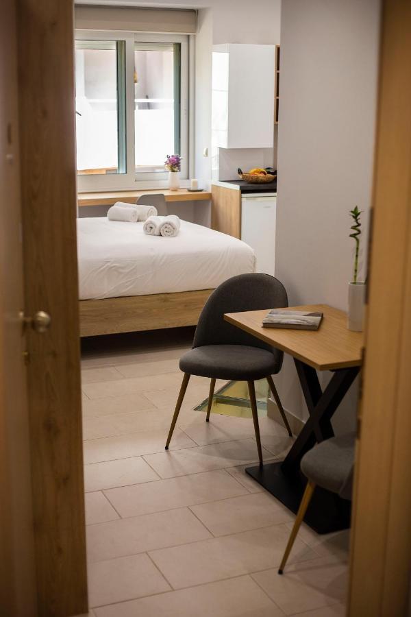 12 Keys Athens Apartments Bagian luar foto